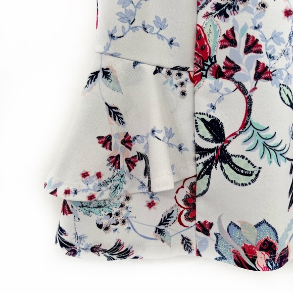 Floral sleeveless peplum top. Medium. 7th Avenue Design Studio - Picture 4 of 10